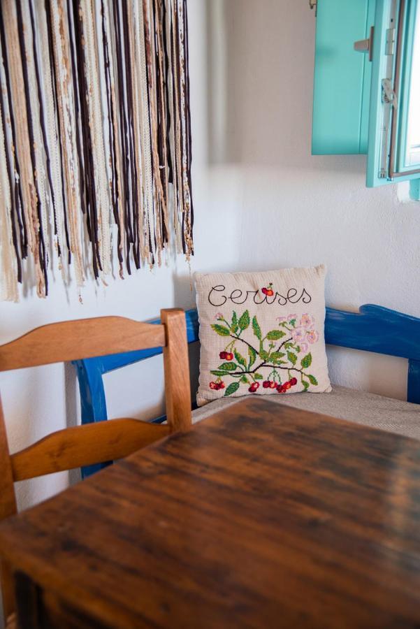 דונוסה Dimitrakis Guesthouse מראה חיצוני תמונה