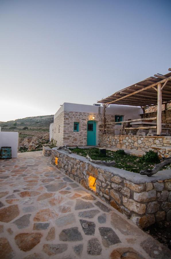 דונוסה Dimitrakis Guesthouse מראה חיצוני תמונה