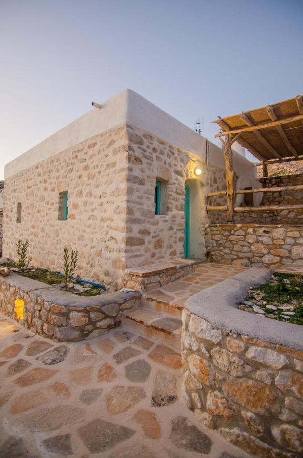 דונוסה Dimitrakis Guesthouse מראה חיצוני תמונה