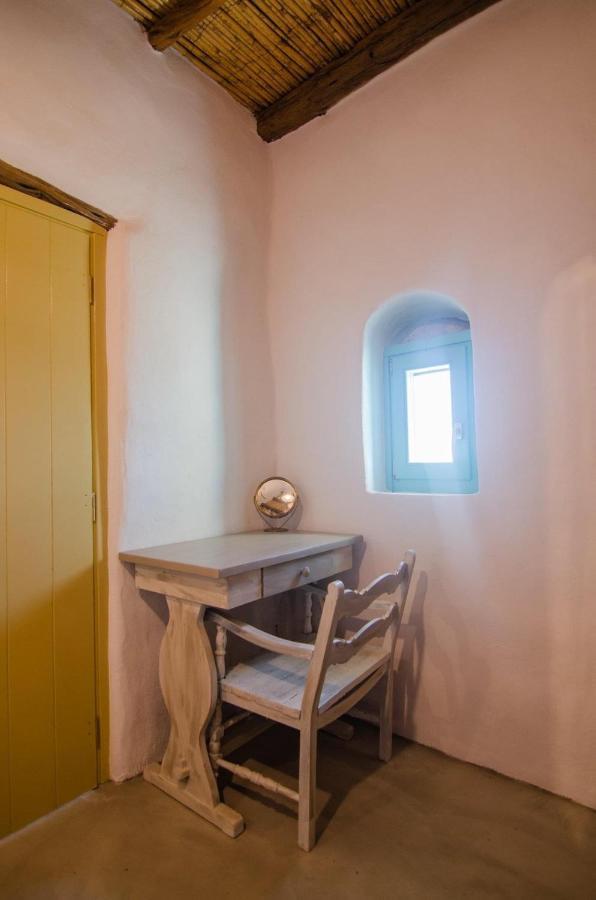 דונוסה Dimitrakis Guesthouse מראה חיצוני תמונה