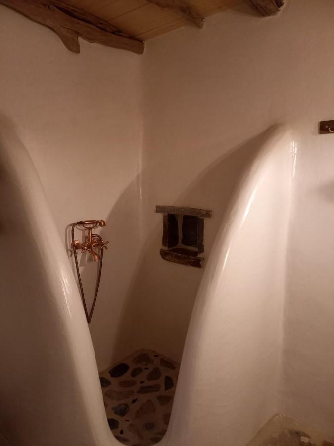 דונוסה Dimitrakis Guesthouse מראה חיצוני תמונה